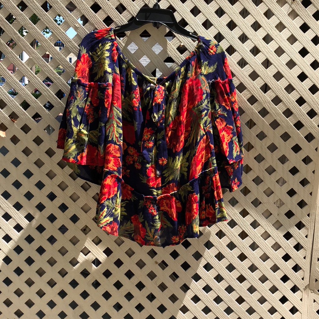 Sun & Shadow Top